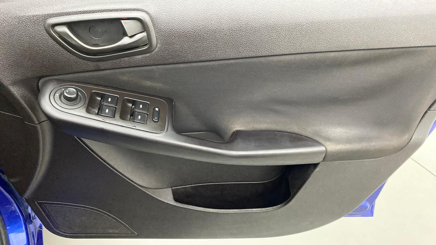 2014 Tata Zest XMS RT, Petrol, Manual, 19,768 km, Driver Side Door Panels Control