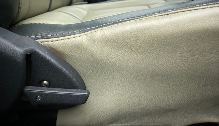 2017 Maruti Alto 800 LXI, Petrol, Manual, 19,616 km, Driver Side Adjustment Panel