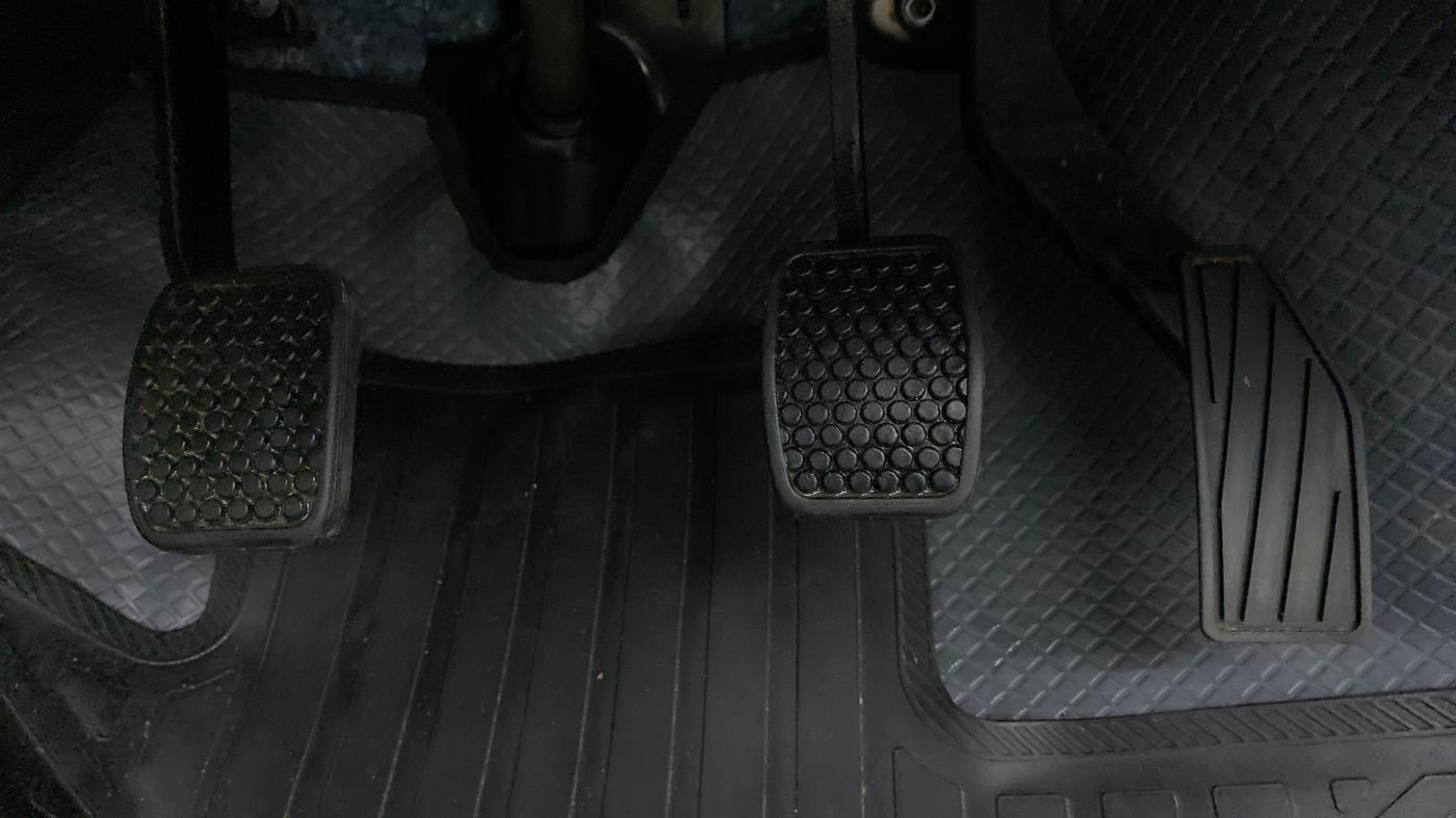 2017 Maruti Alto 800 LXI, Petrol, Manual, 19,616 km, Pedals
