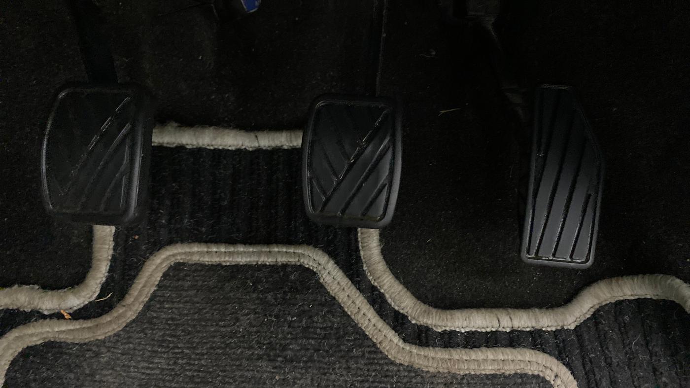 2019 Maruti Swift LXI, Petrol, Manual, 44,125 km, Pedals
