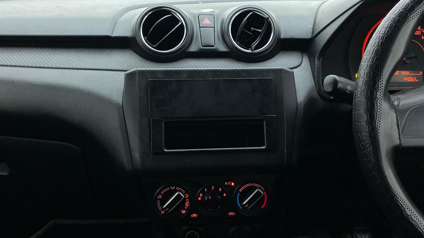 2019 Maruti Swift LXI, Petrol, Manual, 44,125 km, Air Conditioner