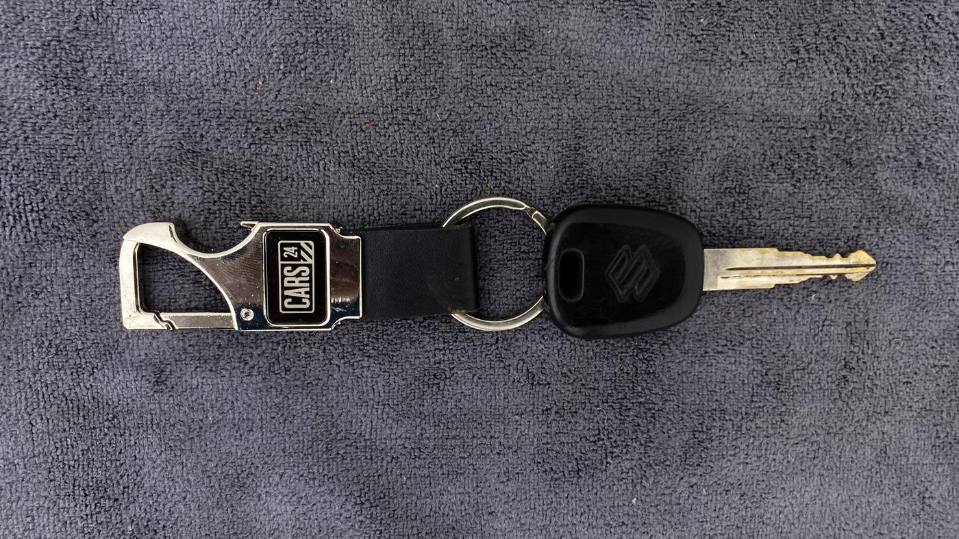 2019 Maruti Swift LXI, Petrol, Manual, 44,125 km, Key Close Up