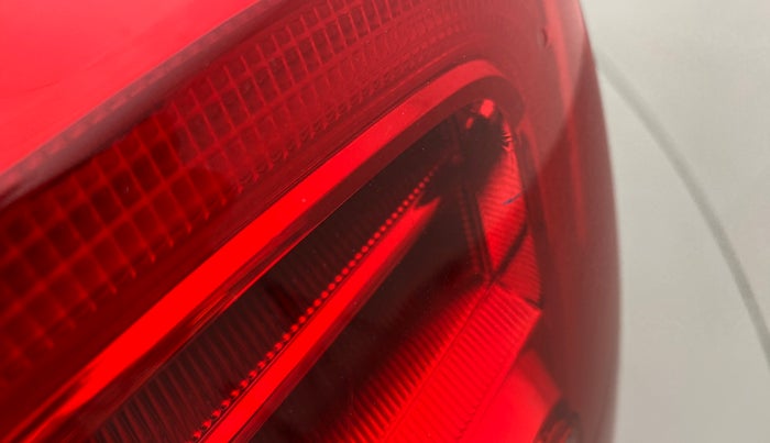 2019 Maruti Swift LXI, Petrol, Manual, 44,125 km, Right tail light - Minor scratches