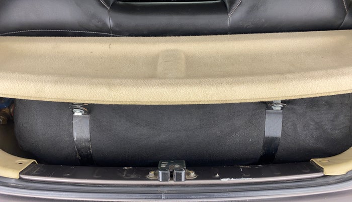 2013 Honda Brio 1.2 V MT I VTEC, CNG, Manual, 33,598 km, Boot Inside