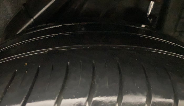 2020 Hyundai Verna SX 1.5 VTVT IVT, Petrol, Automatic, 95,956 km, Left Rear Tyre Tread