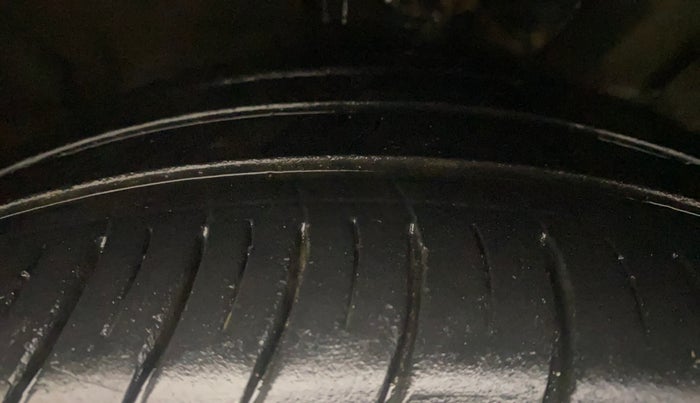 2020 Hyundai Verna SX 1.5 VTVT IVT, Petrol, Automatic, 95,956 km, Right Front Tyre Tread