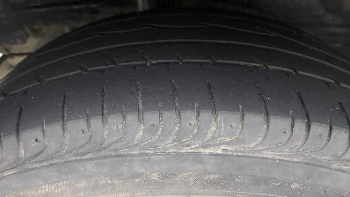 2018 Toyota YARIS V CVT, Petrol, Automatic, 47,767 km, Right Rear Tyre Tread