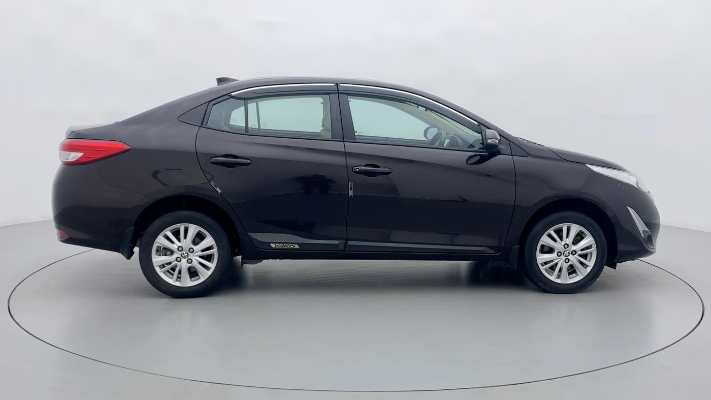 2018 Toyota YARIS V CVT, Petrol, Automatic, 47,767 km, Right Side View