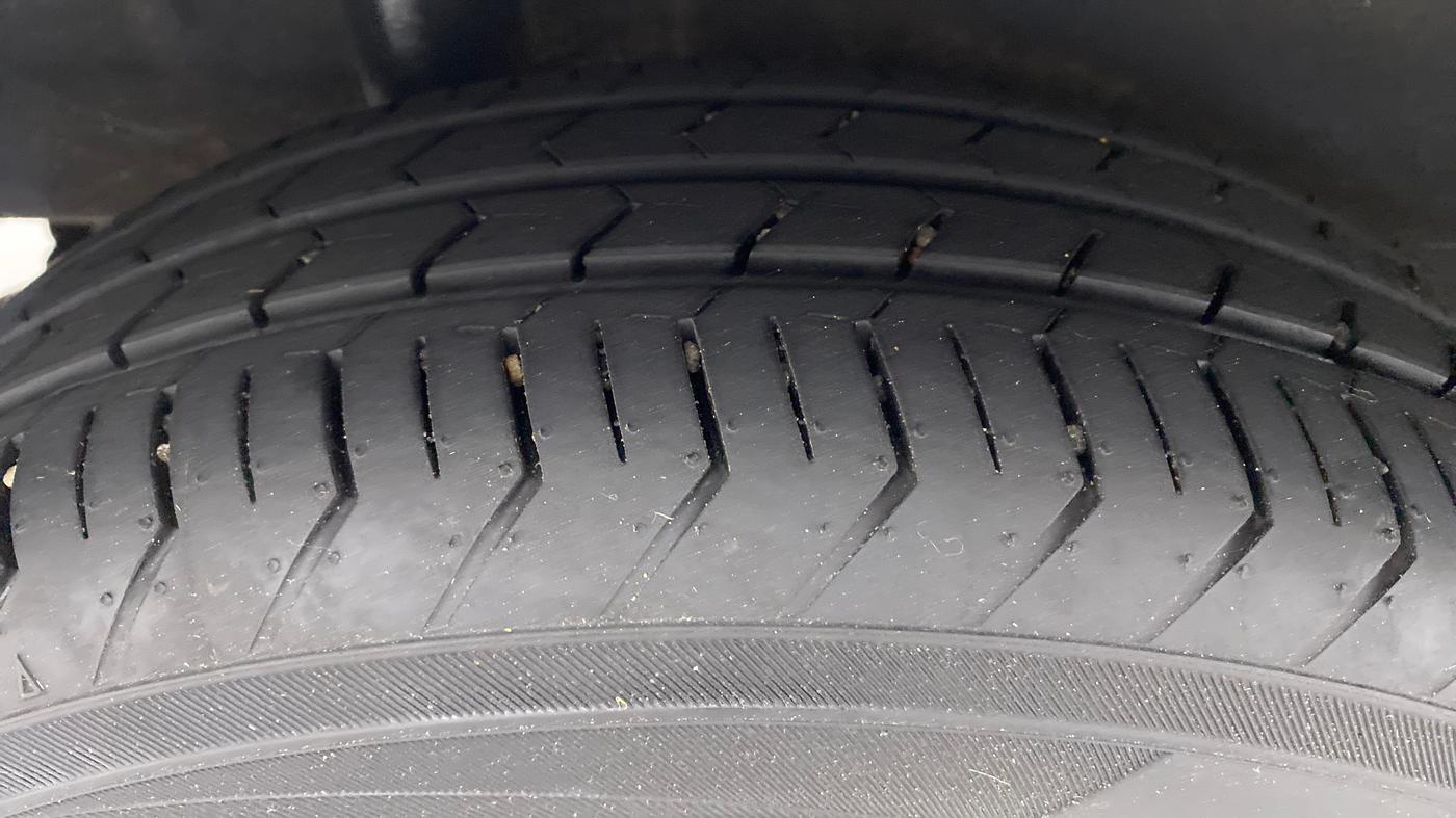 2022 Maruti Celerio ZXI PLUS, Petrol, Manual, 1,716 km, Right Rear Tyre Tread