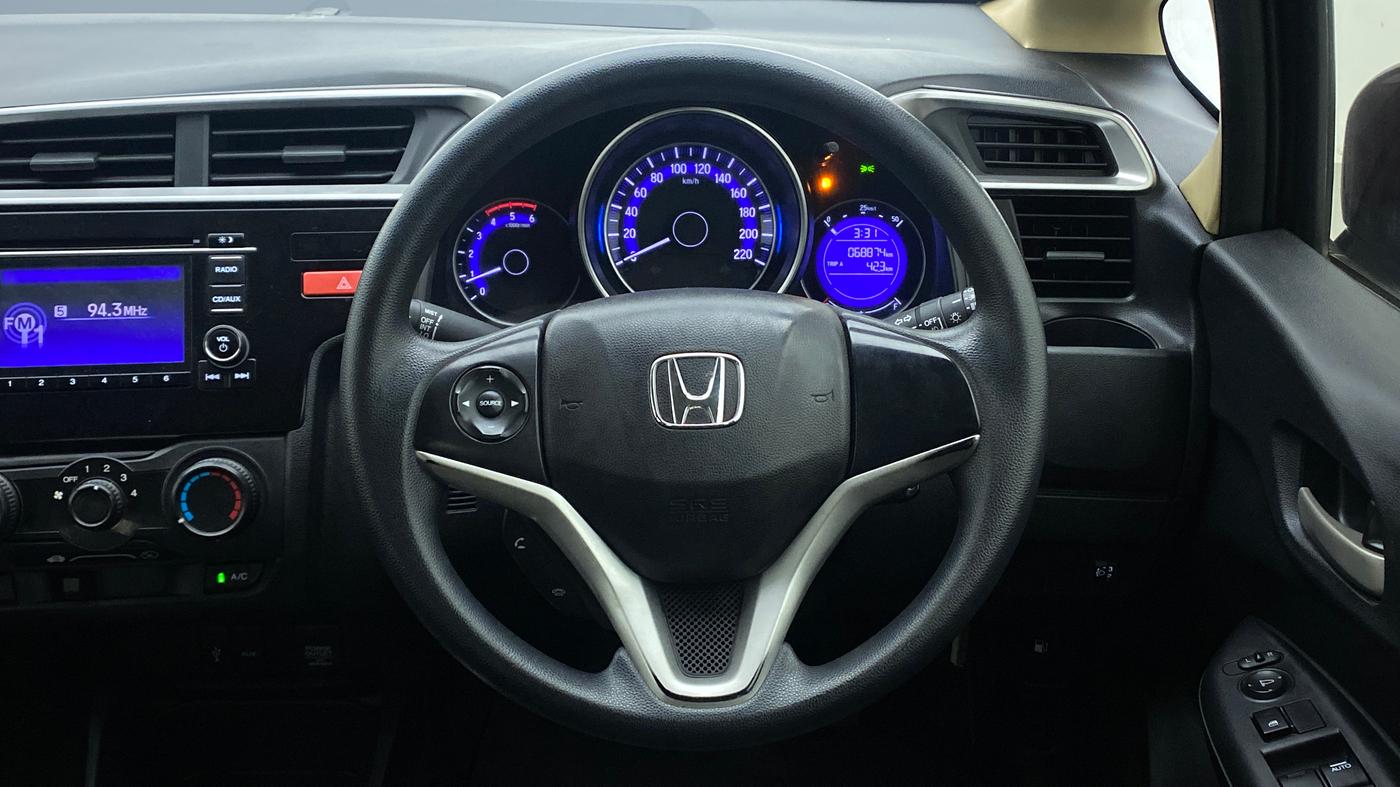 2015 Honda Jazz 1.5 SV I DTEC, Diesel, Manual, 68,958 km, Steering Wheel Close Up