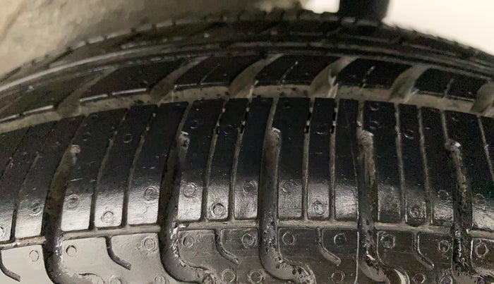 2016 Maruti Wagon R 1.0 VXI AMT, Petrol, Automatic, 85,941 km, Left Rear Tyre Tread