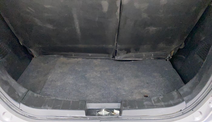 2016 Maruti Wagon R 1.0 VXI AMT, Petrol, Automatic, 85,941 km, Boot Inside