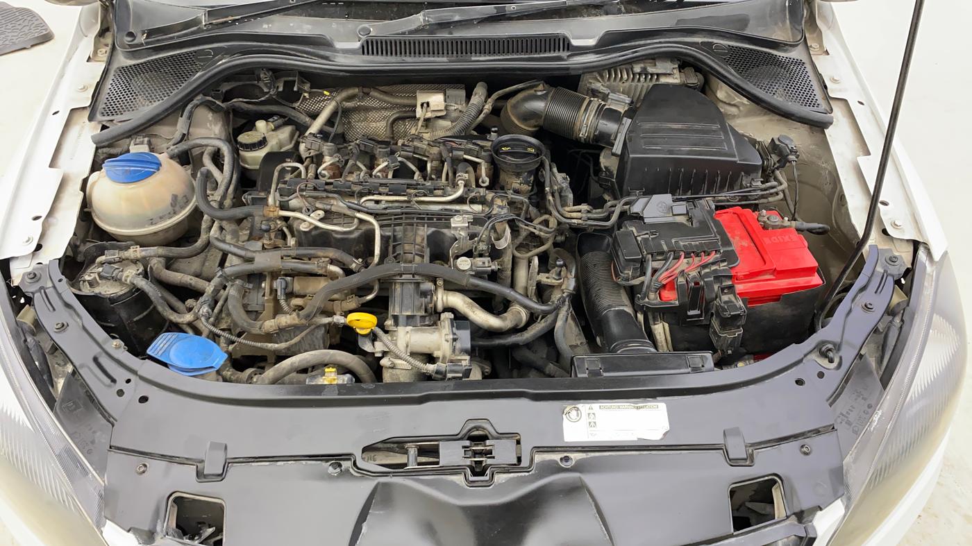 2014 Skoda Rapid 1.5 TDI CR ELEGANCE PLUS AT, Diesel, Automatic, 81,573 km, Engine View
