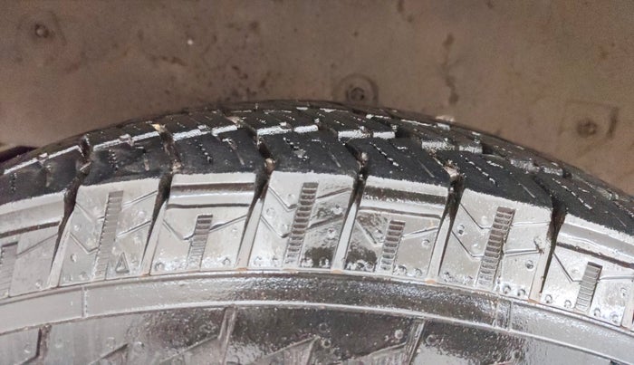 2023 Mahindra Thar LX P 2WD AT HT, Petrol, Automatic, 14,549 km, Right Rear Tyre Tread