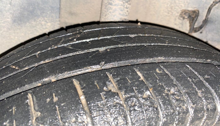 2021 Tata ALTROZ XT DIESEL, Diesel, Manual, 92,177 km, Right Rear Tyre Tread