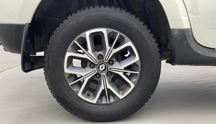 2019 Renault Duster RXS (O) CVT, Petrol, Automatic, 54,423 km, Right Rear Wheel