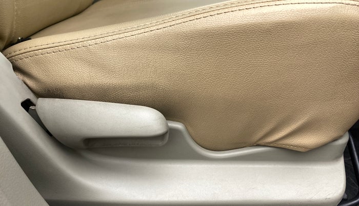 2017 Maruti Celerio VXI, Petrol, Manual, 84,543 km, Driver Side Adjustment Panel