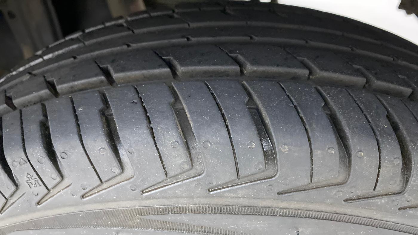 2012 Maruti Alto 800 LXI, Petrol, Manual, 43,345 km, Left Rear Tyre Tread