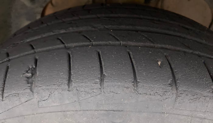 2014 Ford Ecosport 1.5 TREND TDCI, Diesel, Manual, 96,718 km, Left Front Tyre Tread