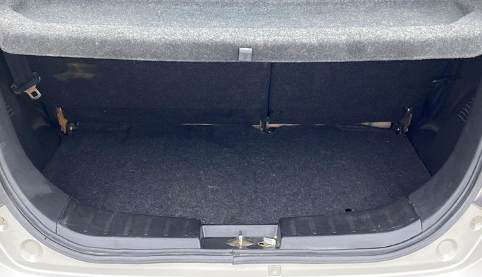 2018 Maruti Wagon R 1.0 VXI AMT, Petrol, Automatic, 51,501 km, Boot Inside