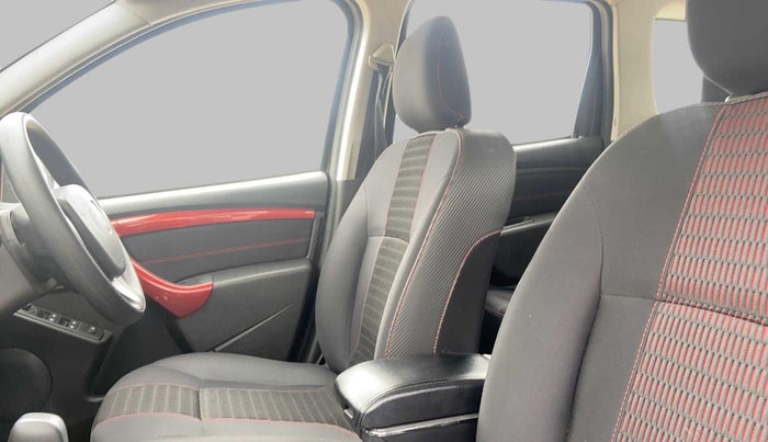 2018 Renault Duster RXS CVT 106 PS, Petrol, Automatic, 27,164 km, Right Side Front Door Cabin
