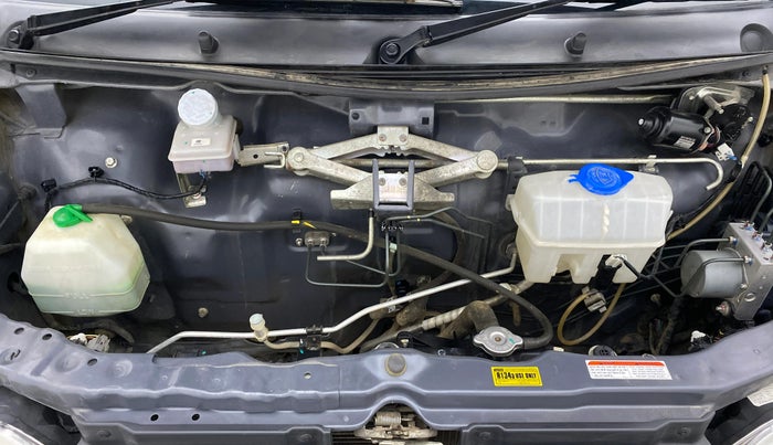 2020 Maruti Eeco 5 STR CNG, CNG, Manual, 88,154 km, Open Bonet