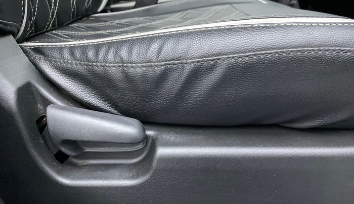 2015 Maruti Wagon R 1.0 VXI, Petrol, Manual, 22,011 km, Driver Side Adjustment Panel