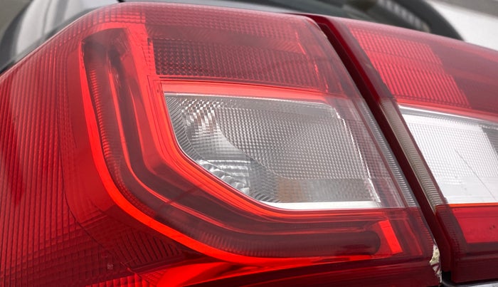 2019 Maruti Vitara Brezza VDI, Diesel, Manual, 88,438 km, Left tail light - Minor scratches