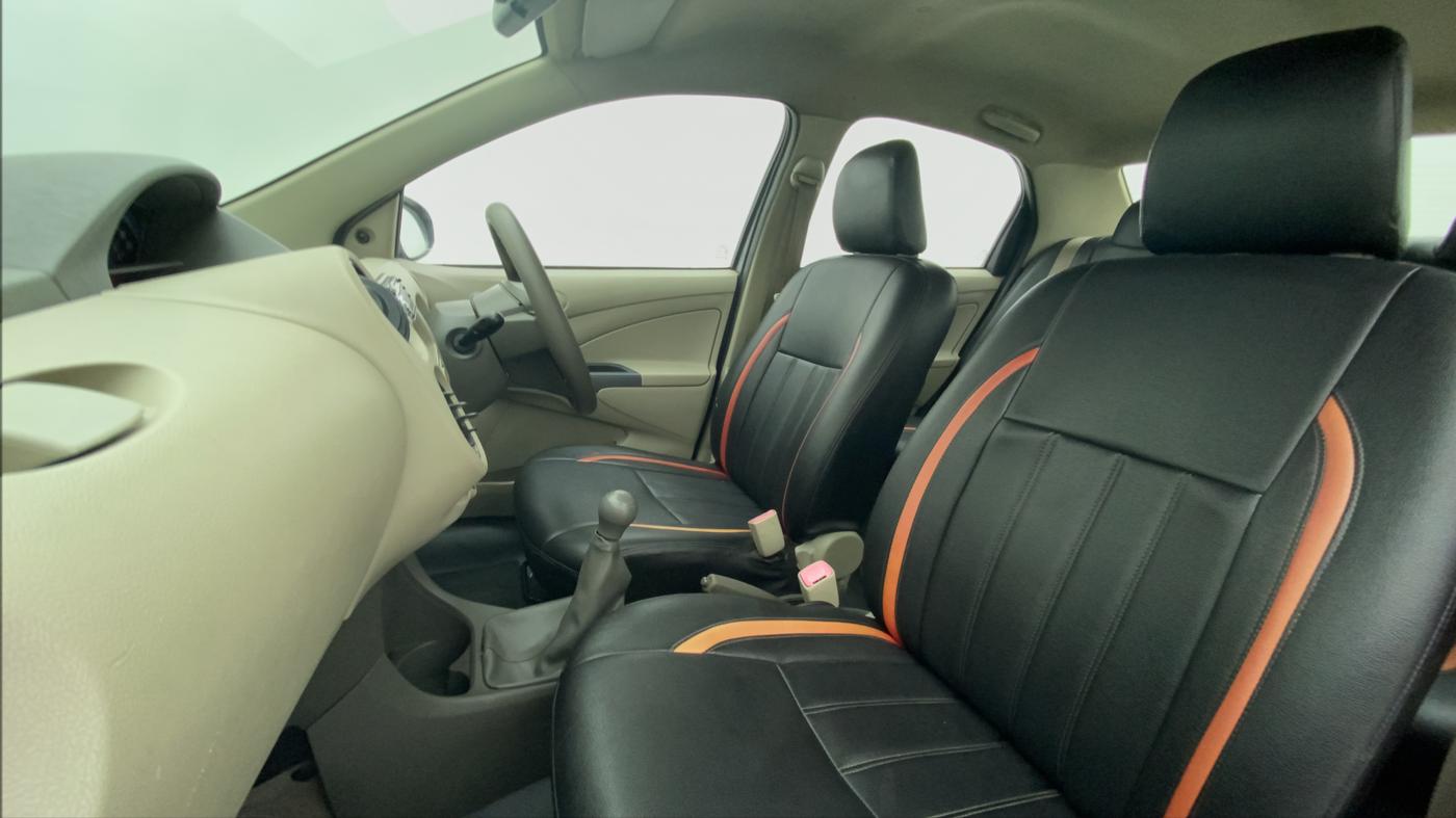 2015 Toyota Etios G, Petrol, Manual, 86,484 km, Right Side Front Door Cabin