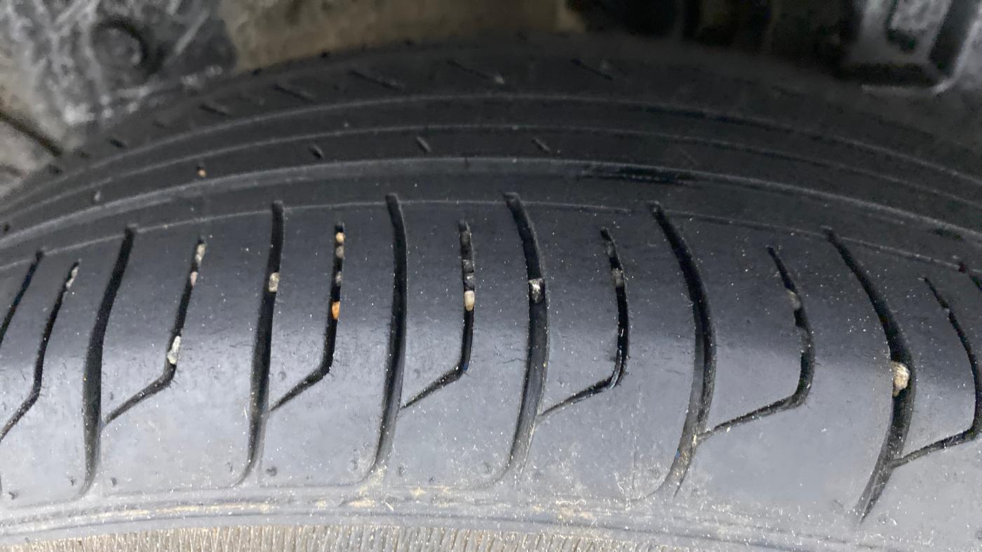 2015 Toyota Etios G, Petrol, Manual, 86,484 km, Left Rear Tyre Tread