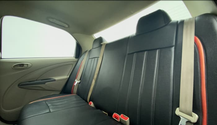 2015 Toyota Etios G, Petrol, Manual, 86,484 km, Right Side Rear Door Cabin