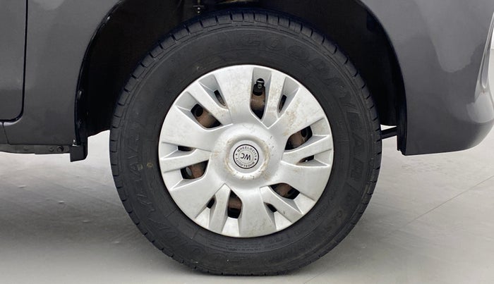 2018 Maruti Alto 800 LXI, Petrol, Manual, 57,440 km, Right Front Wheel