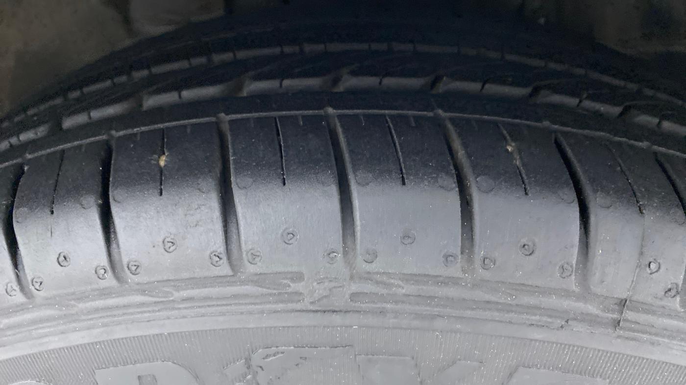2017 Ford Ecosport 1.5 TITANIUM PLUS TI VCT AT, Petrol, Automatic, 85,982 km, Left Front Tyre Tread