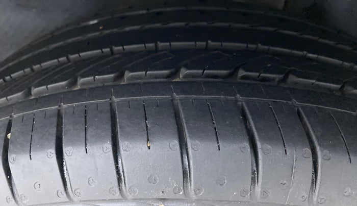 2017 Ford Ecosport 1.5 TITANIUM PLUS TI VCT AT, Petrol, Automatic, 85,982 km, Left Rear Tyre Tread