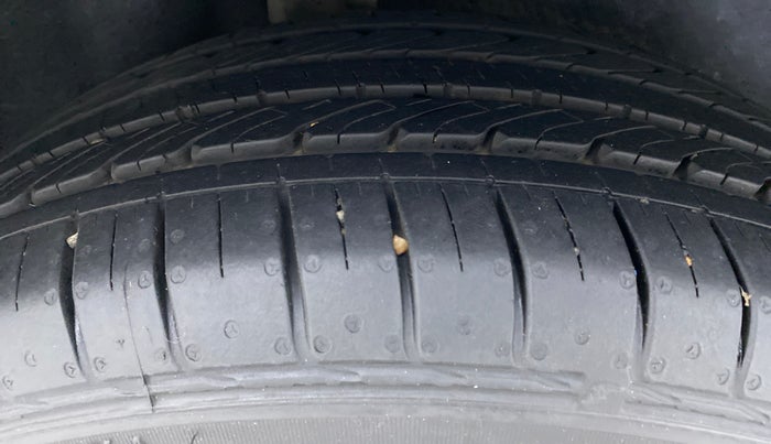 2017 Ford Ecosport 1.5 TITANIUM PLUS TI VCT AT, Petrol, Automatic, 85,982 km, Right Rear Tyre Tread
