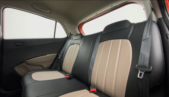 2019 Hyundai Grand i10 MAGNA 1.2 KAPPA VTVT, Petrol, Manual, 21,826 km, Right Side Rear Door Cabin