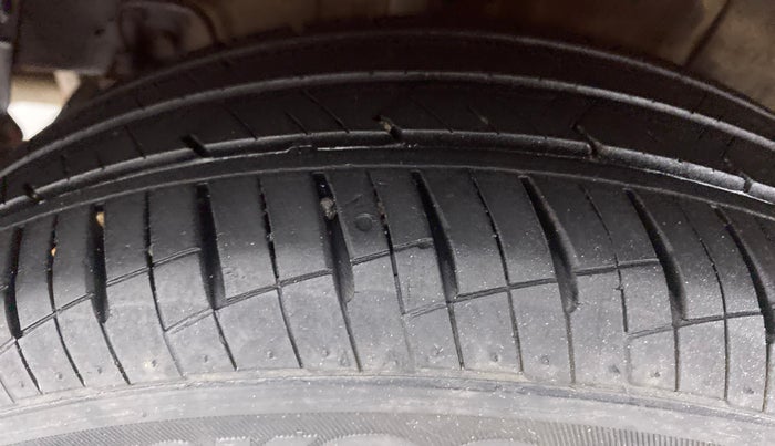 2019 Hyundai Grand i10 MAGNA 1.2 KAPPA VTVT, Petrol, Manual, 21,826 km, Right Rear Tyre Tread