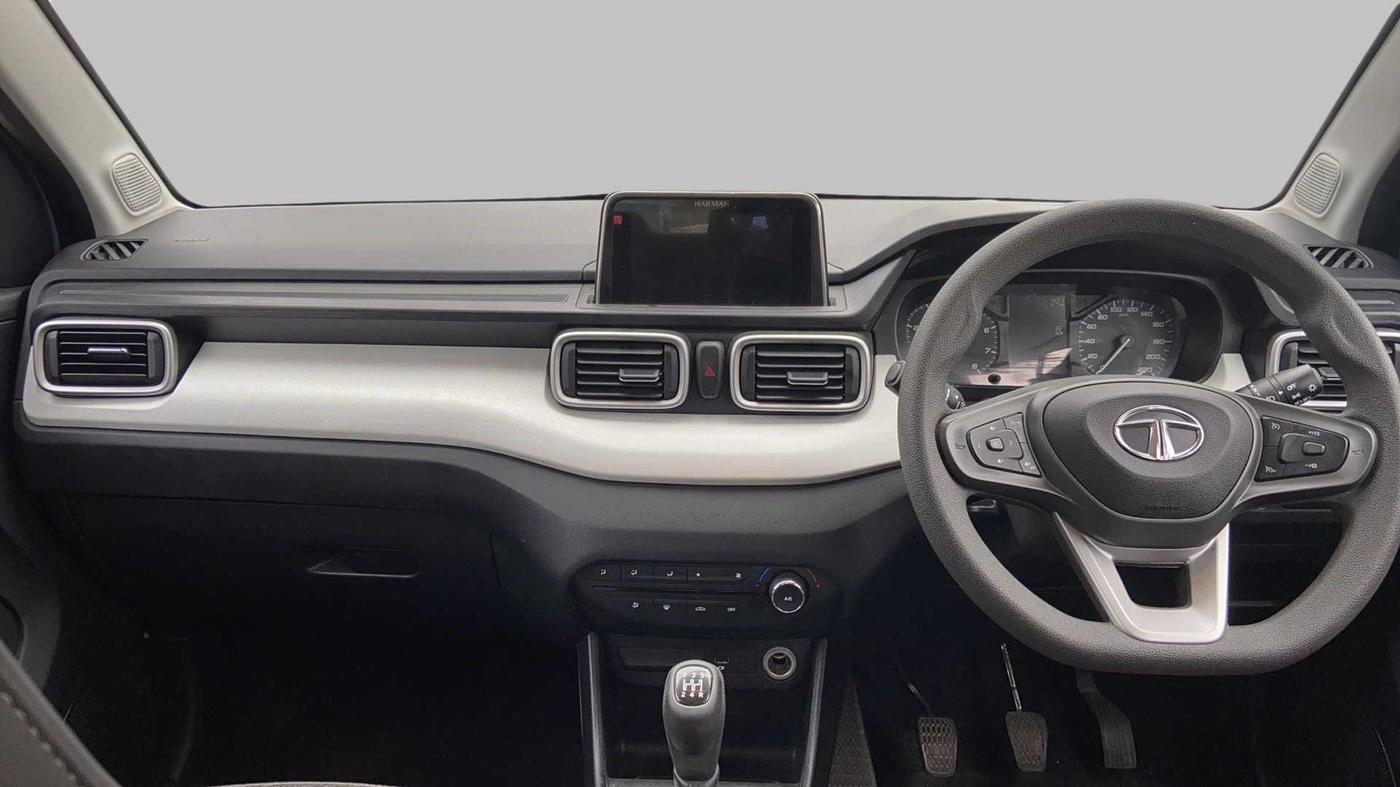 2022 Tata PUNCH ACCOMPLISHED MT, Petrol, Manual, 24,237 km, Dashboard