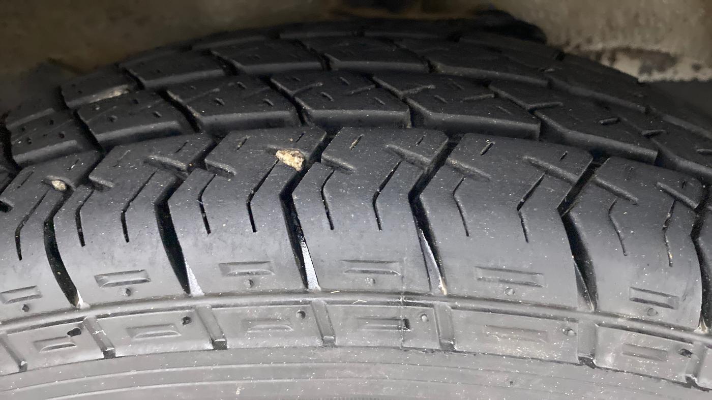 2018 Maruti Eeco 5 STR WITH AC PLUSHTR, Petrol, Manual, 53,190 km, Right Front Tyre Tread