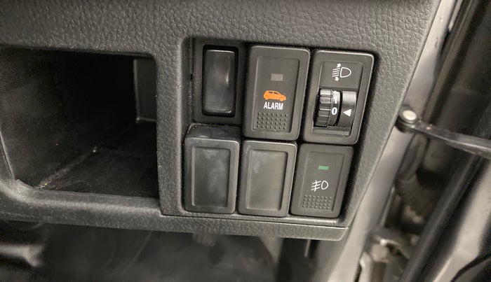 2018 Maruti Wagon R 1.0 VXI PLUS, Petrol, Manual, 32,105 km, Dashboard - Headlight height adjustment not working