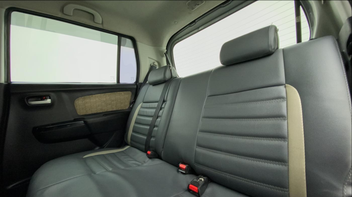 2018 Maruti Wagon R 1.0 VXI PLUS, Petrol, Manual, 32,105 km, Right Side Rear Door Cabin