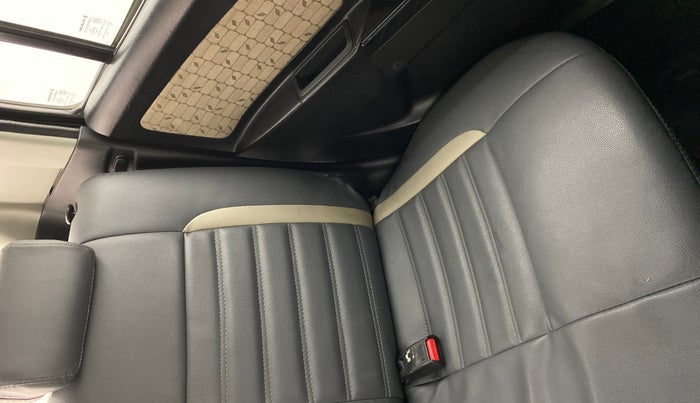 2018 Maruti Wagon R 1.0 VXI PLUS, Petrol, Manual, 32,105 km, Second-row left seat - Seat Belt Missing