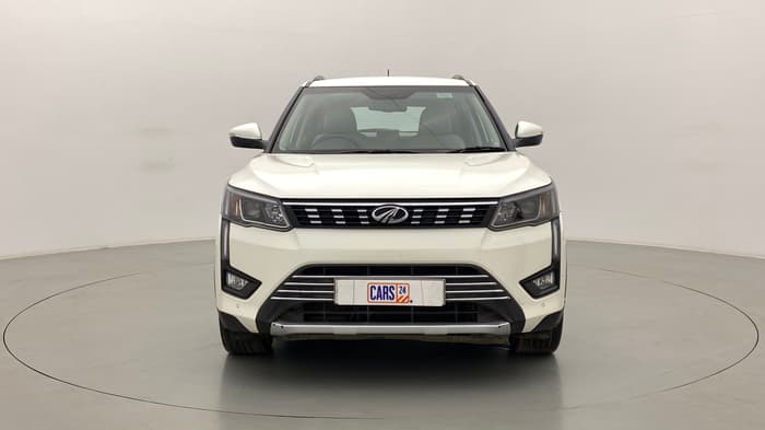 2020 Mahindra XUV300 W8 (O) DIESEL  AT, Diesel, Automatic, 27,041 km, Front