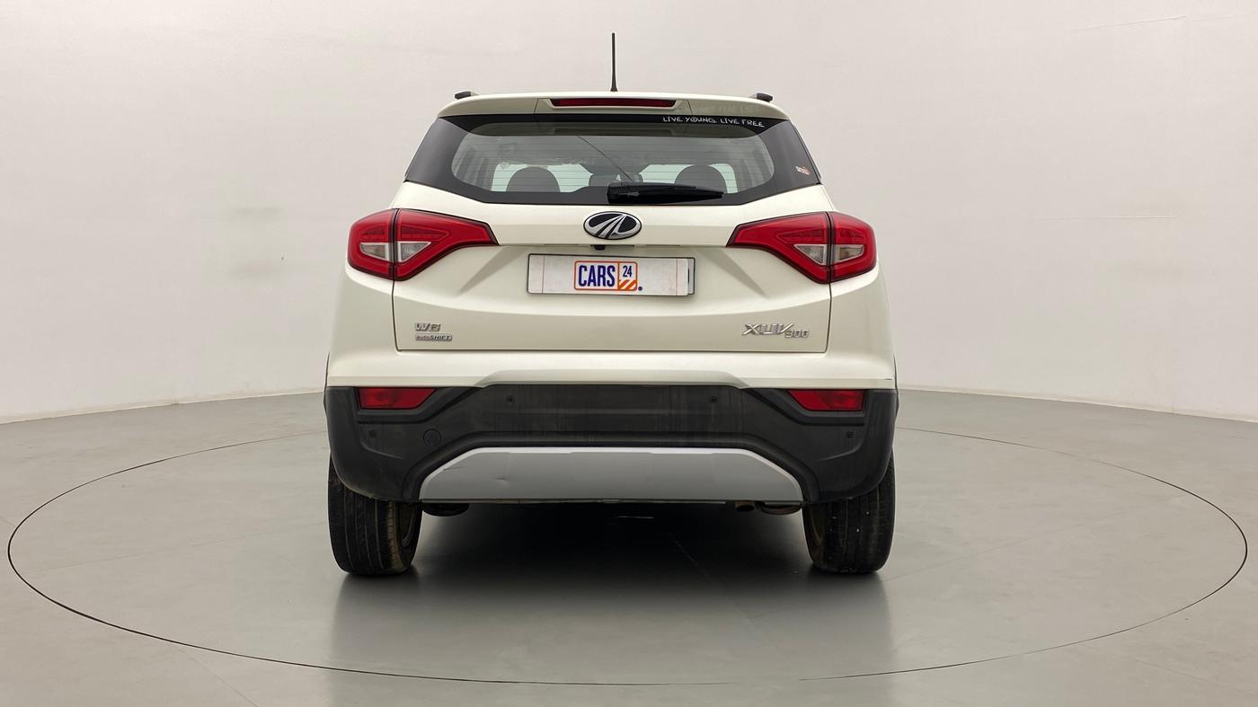 2020 Mahindra XUV300 W8 (O) DIESEL  AT, Diesel, Automatic, 27,041 km, Back/Rear