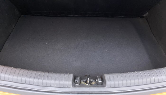 2013 Hyundai Grand i10 SPORTZ 1.2 KAPPA VTVT, Petrol, Manual, 76,761 km, Boot Inside