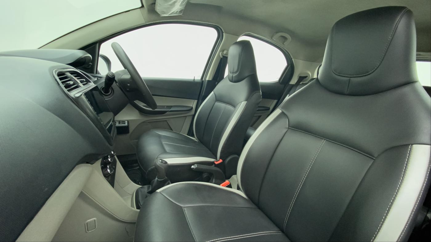 2018 Tata Tiago XE 1.2 REVOTRON, Petrol, Manual, 75,379 km, Right Side Front Door Cabin
