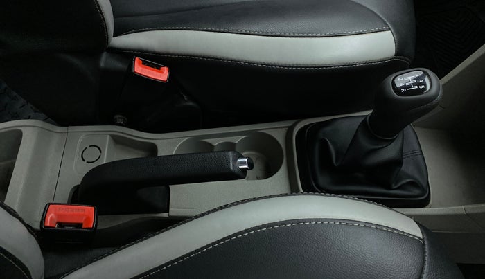 2018 Tata Tiago XE 1.2 REVOTRON, Petrol, Manual, 75,379 km, Gear Lever
