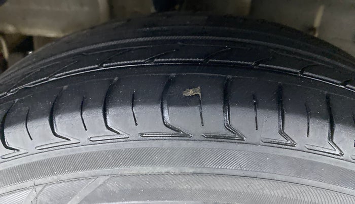 2018 Tata Tiago XE 1.2 REVOTRON, Petrol, Manual, 75,379 km, Right Rear Tyre Tread