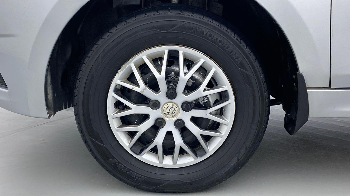 2018 Tata Tiago XE 1.2 REVOTRON, Petrol, Manual, 75,379 km, Left Front Wheel