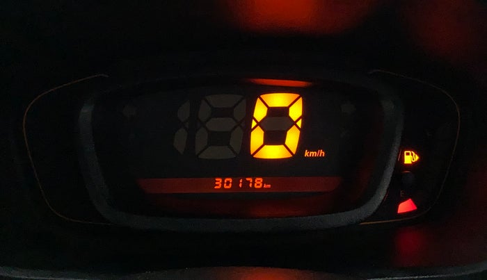 2017 Renault Kwid RXT 1.0, Petrol, Manual, 30,178 km, Odometer Image